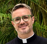 Padre Glenm Gómez Álvarez